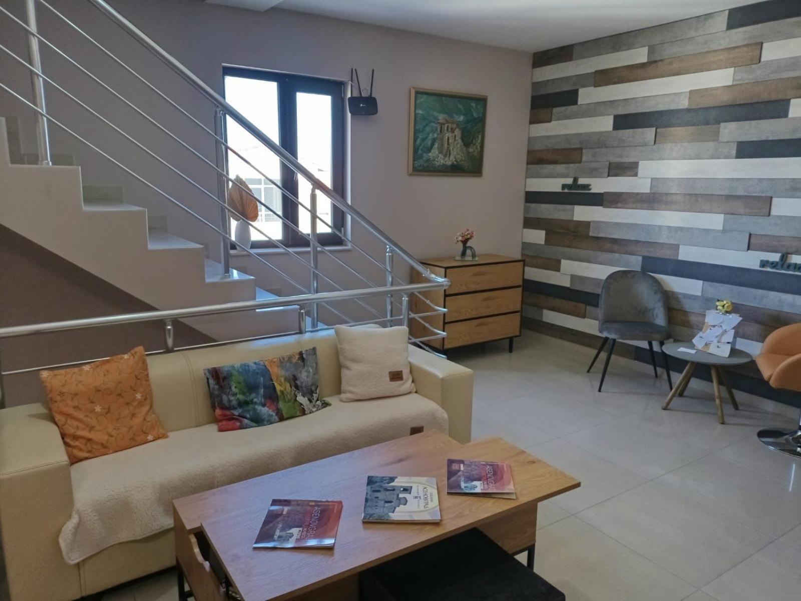 אסנובגראד Alexander Hotel מראה חיצוני תמונה