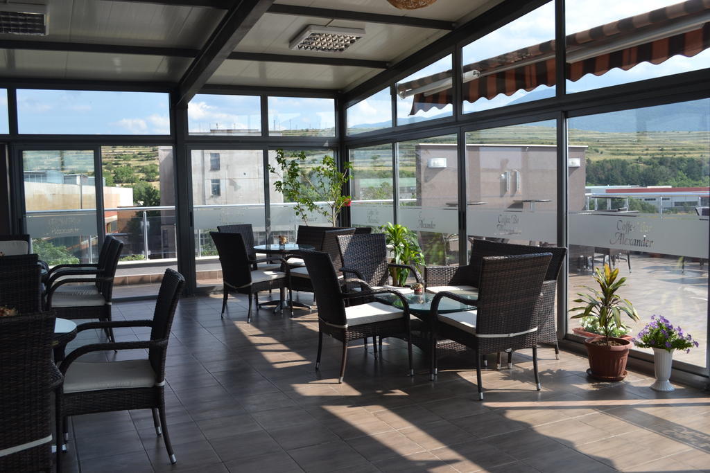 אסנובגראד Alexander Hotel מראה חיצוני תמונה